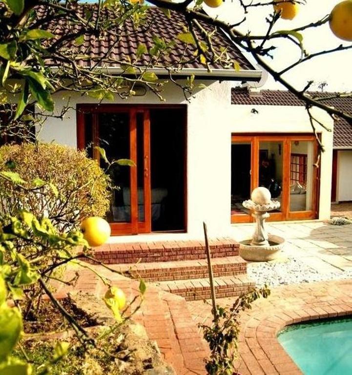 Mizizi House Of Sandton B & B Йоханнесбург Экстерьер фото